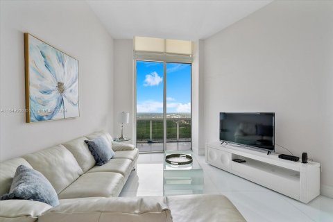 Condo in Sunny Isles Beach, Florida, 2 bedrooms  № 1331474 - photo 9