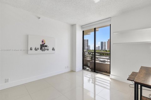 Copropriété à vendre à Aventura, Floride: 2 chambres, 105.63 m2 № 1331318 - photo 21