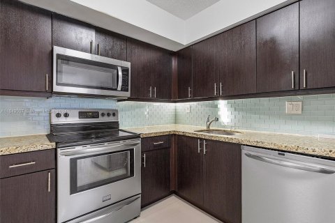 Condo in Aventura, Florida, 2 bedrooms  № 1331318 - photo 12