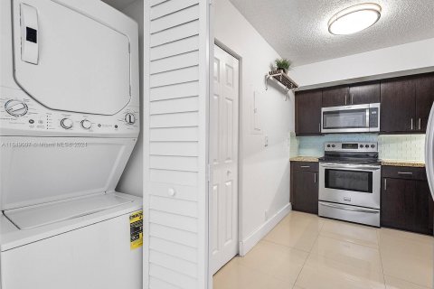 Copropriété à vendre à Aventura, Floride: 2 chambres, 105.63 m2 № 1331318 - photo 13