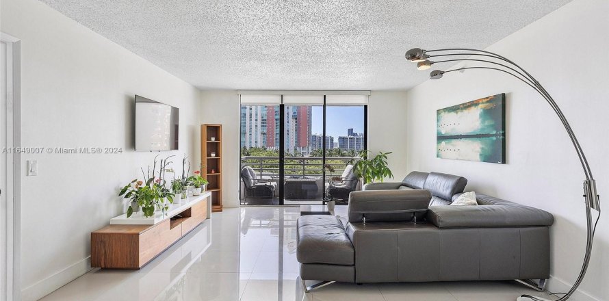 Condo in Aventura, Florida, 2 bedrooms  № 1331318