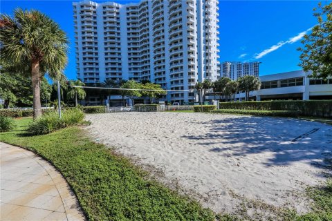 Copropriété à vendre à Aventura, Floride: 2 chambres, 105.63 m2 № 1331318 - photo 25