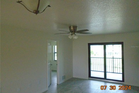 Apartment in Port Charlotte, Florida 2 bedrooms, 78.04 sq.m. № 1378118 - photo 11