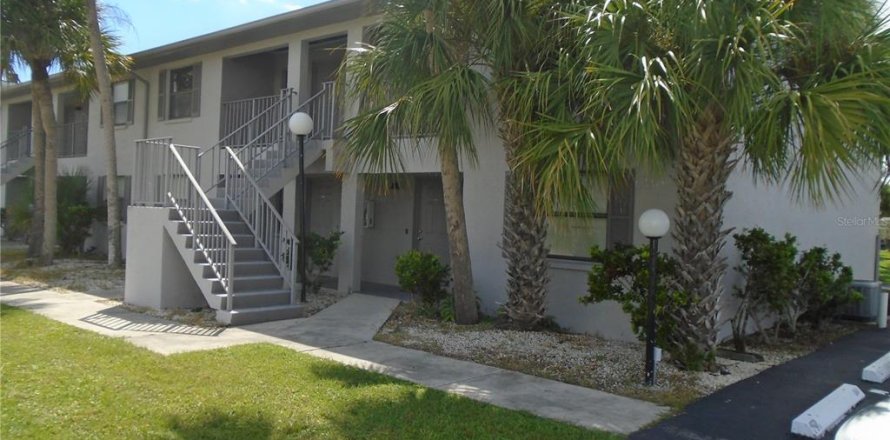 Apartment in Port Charlotte, Florida 2 bedrooms, 78.04 sq.m. № 1378118