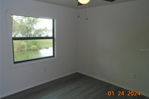 Apartment in Port Charlotte, Florida 2 bedrooms, 78.04 sq.m. № 1378118 - photo 5