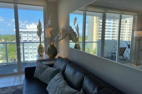 Condo in Miami Beach, Florida, 1 bedroom  № 1216519 - photo 4