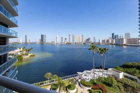 Condominio en venta en Aventura, Florida, 2 dormitorios, 138.89 m2 № 1037383 - foto 22