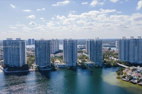 Condominio en venta en Aventura, Florida, 2 dormitorios, 138.89 m2 № 1037383 - foto 28