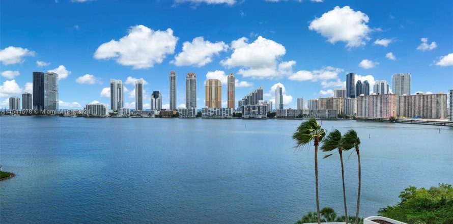 Condo in Aventura, Florida, 2 bedrooms  № 1037383