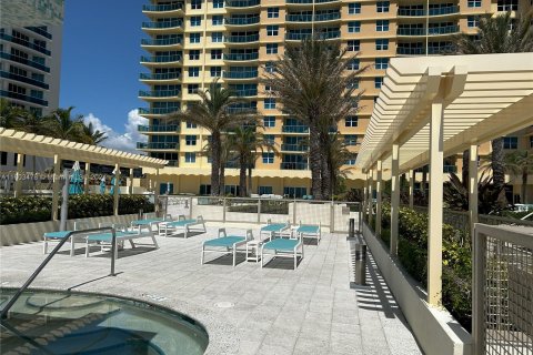 Condominio en venta en Hollywood, Florida, 1 dormitorio, 69.21 m2 № 1225050 - foto 24