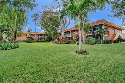 Condo in Wilton Manors, Florida, 2 bedrooms  № 1068279 - photo 1