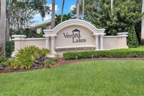 Touwnhouse à vendre à Boynton Beach, Floride: 2 chambres, 131.92 m2 № 1019900 - photo 1