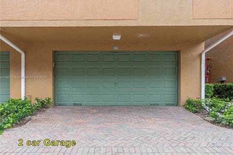 Townhouse in Aventura, Florida 3 bedrooms, 137.59 sq.m. № 1333540 - photo 17