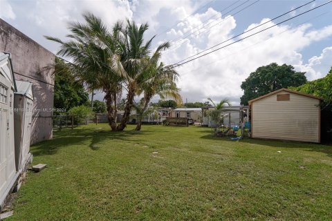 House in North Miami Beach, Florida 5 bedrooms, 209.77 sq.m. № 1333542 - photo 20