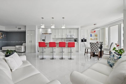 Condo in Aventura, Florida, 2 bedrooms  № 1333541 - photo 7