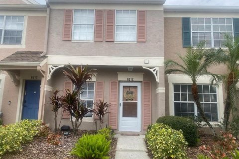 Townhouse in Tampa, Florida 2 bedrooms, 110 sq.m. № 1022810 - photo 2