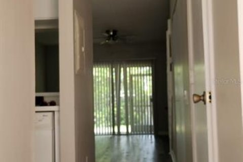 Townhouse in Tampa, Florida 2 bedrooms, 110 sq.m. № 1022810 - photo 15