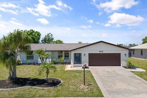 Villa ou maison à vendre à North Port, Floride: 3 chambres, 147.44 m2 № 1399616 - photo 3