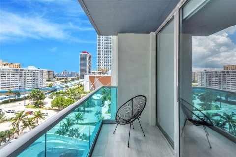 Copropriété à vendre à Hollywood, Floride: 2 chambres, 107.12 m2 № 1209991 - photo 30