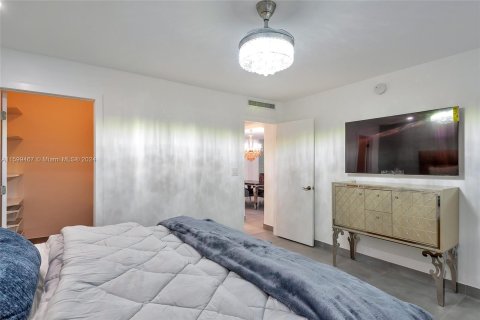 Copropriété à vendre à Hollywood, Floride: 2 chambres, 107.12 m2 № 1209991 - photo 22