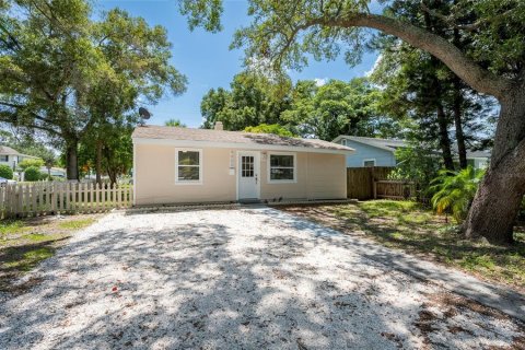 Casa en venta en Saint Petersburg, Florida, 3 dormitorios, 66.05 m2 № 1343790 - foto 2