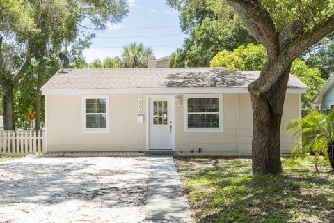 Casa en venta en Saint Petersburg, Florida, 3 dormitorios, 66.05 m2 № 1343790 - foto 1