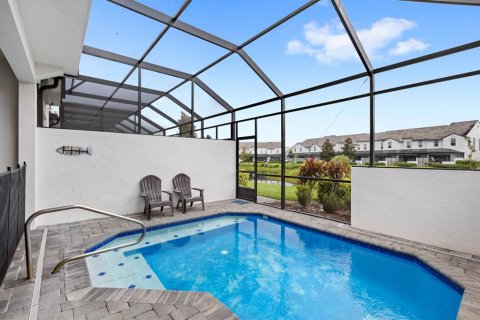 Adosado en venta en Davenport, Florida, 5 dormitorios, 217.39 m2 № 1343819 - foto 2