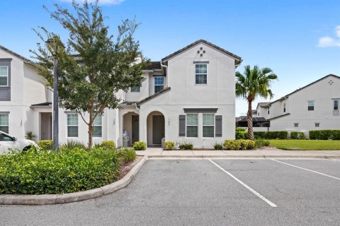 Touwnhouse à vendre à Davenport, Floride: 5 chambres, 217.39 m2 № 1343819 - photo 1