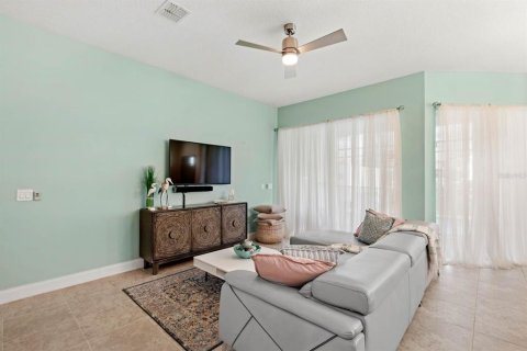 Touwnhouse à vendre à Davenport, Floride: 5 chambres, 217.39 m2 № 1343819 - photo 10