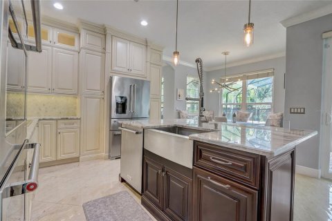 Villa ou maison à vendre à Orlando, Floride: 4 chambres, 274.15 m2 № 1353046 - photo 19