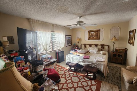 Condo in North Lauderdale, Florida, 1 bedroom  № 1073891 - photo 4