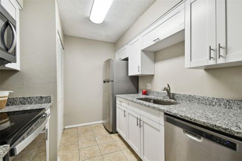 Copropriété à vendre à Tampa, Floride: 2 chambres, 90.58 m2 № 1342001 - photo 4