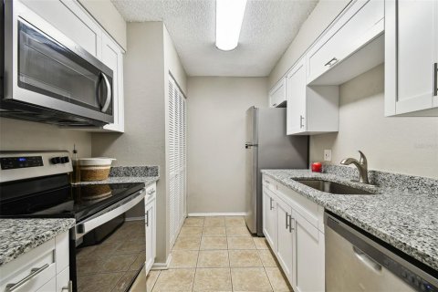 Copropriété à vendre à Tampa, Floride: 2 chambres, 90.58 m2 № 1342001 - photo 2