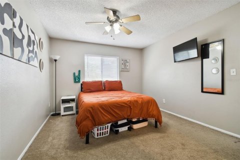 Condo in Tampa, Florida, 2 bedrooms  № 1342001 - photo 24