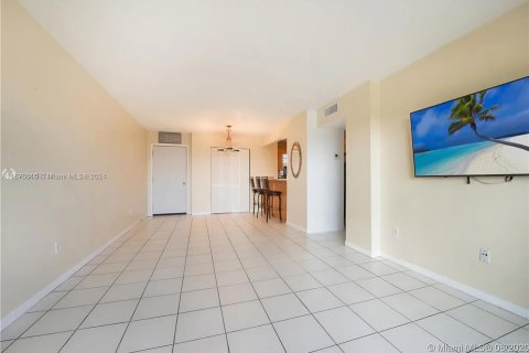 Copropriété à vendre à Miami, Floride: 2 chambres, 103.12 m2 № 1400142 - photo 1