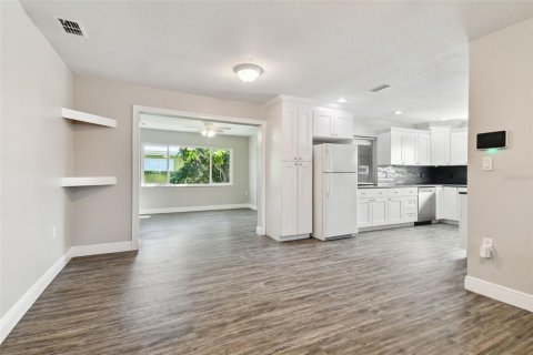 Villa ou maison à vendre à Port Richey, Floride: 2 chambres, 106.84 m2 № 1381125 - photo 12