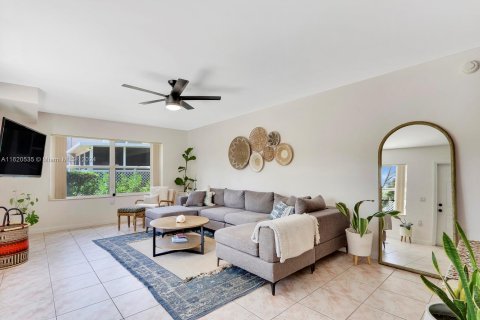 Adosado en venta en Palm City, Florida, 2 dormitorios, 127.65 m2 № 1241736 - foto 10