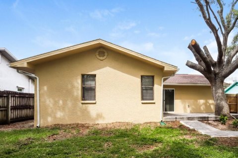 Villa ou maison à louer à Largo, Floride: 3 chambres, 124.95 m2 № 1357487 - photo 14