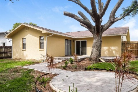 Villa ou maison à louer à Largo, Floride: 3 chambres, 124.95 m2 № 1357487 - photo 13