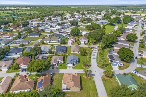 House in Davenport, Florida 3 bedrooms, 128.67 sq.m. № 1336487 - photo 28