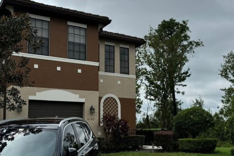 Townhouse in Orlando, Florida 3 bedrooms, 154.12 sq.m. № 1398968 - photo 1