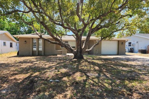 Villa ou maison à vendre à Port Richey, Floride: 3 chambres, 135.08 m2 № 1246055 - photo 1