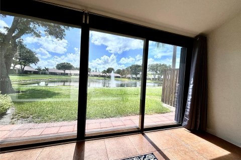 Condominio en venta en West Palm Beach, Florida, 2 dormitorios, 127.28 m2 № 1237124 - foto 27