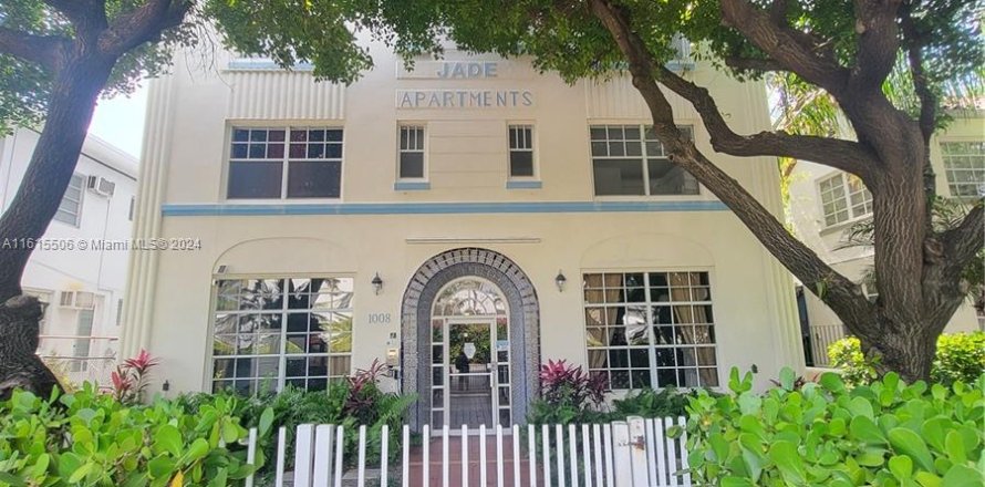 Condo in Miami Beach, Florida, 2 bedrooms  № 1237123