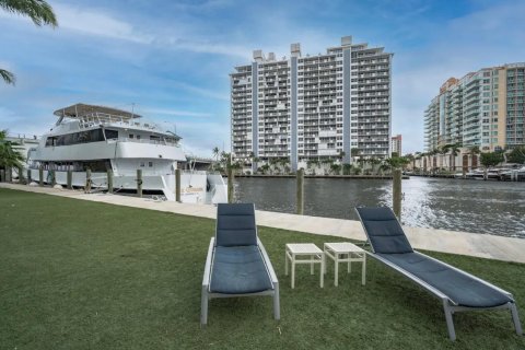 Condo in Fort Lauderdale, Florida, 1 bedroom  № 1208062 - photo 19