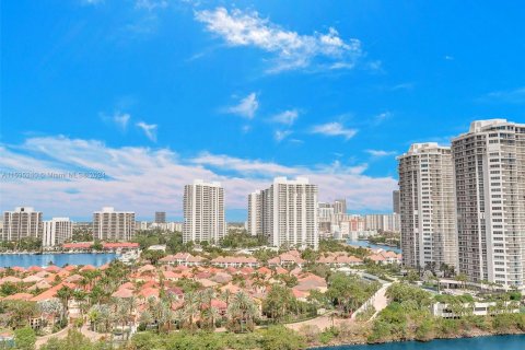 Condominio en venta en Aventura, Florida, 2 dormitorios, 97.92 m2 № 1058118 - foto 1