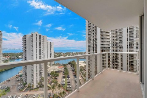 Condominio en venta en Aventura, Florida, 2 dormitorios, 97.92 m2 № 1058118 - foto 12