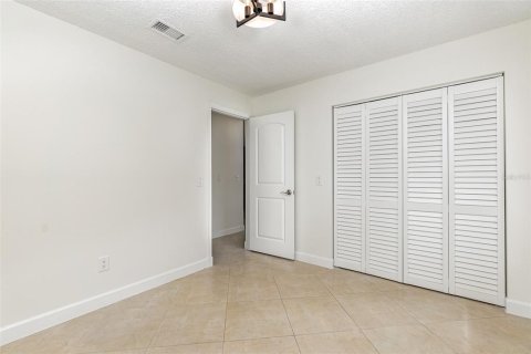 Townhouse in Kissimmee, Florida 3 bedrooms, 114.64 sq.m. № 1353651 - photo 18