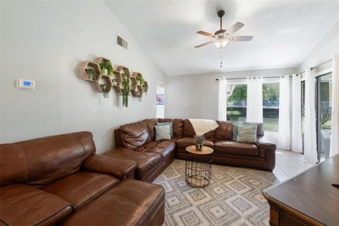 Casa en venta en Kissimmee, Florida, 3 dormitorios, 166.3 m2 № 1362139 - foto 7