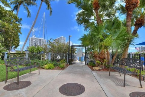 Adosado en venta en Aventura, Florida, 2 dormitorios, 102.84 m2 № 1234443 - foto 25